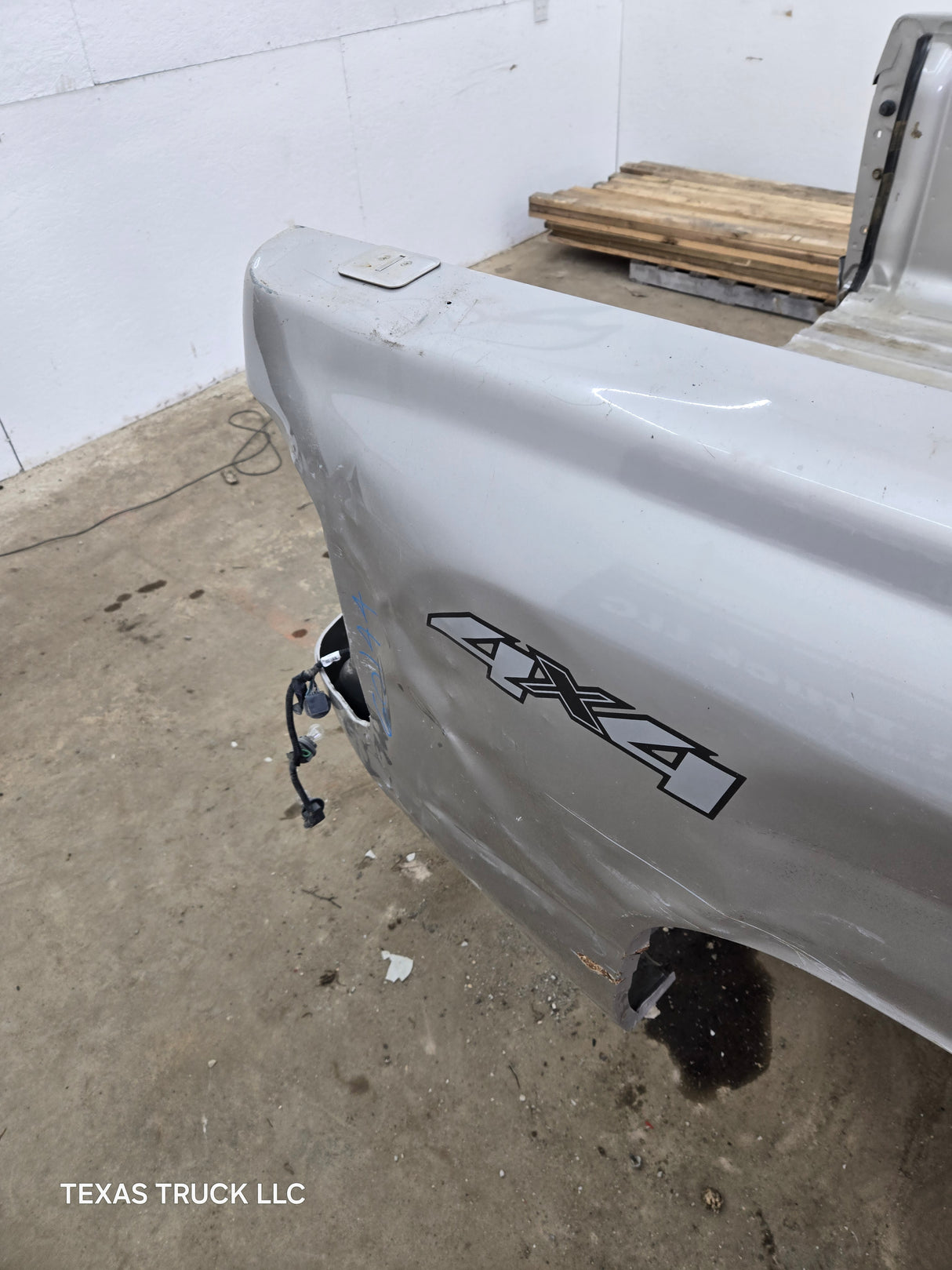 2007-2013 Chevrolet Silverado 1500 2500 3500 HD 6' 6" Short Truck