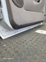 1999-2006 Chevrolet Silverado / GMC Sierra 1500 2500 3500 HD Front Passenger side Door RH