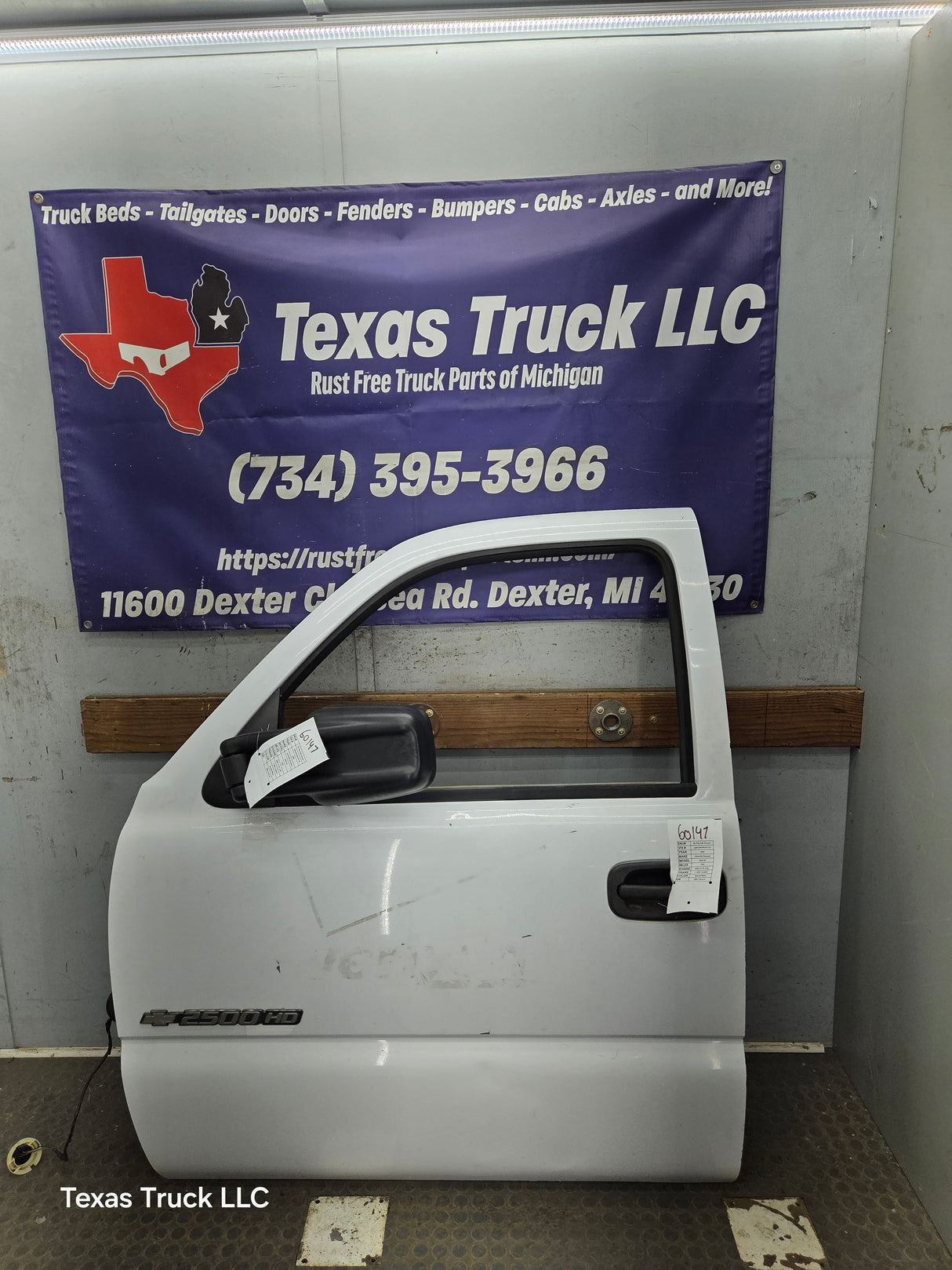 1999-2006 Chevrolet Silverado / GMC Sierra 1500 2500 3500 HD Front Driver Side Door LH