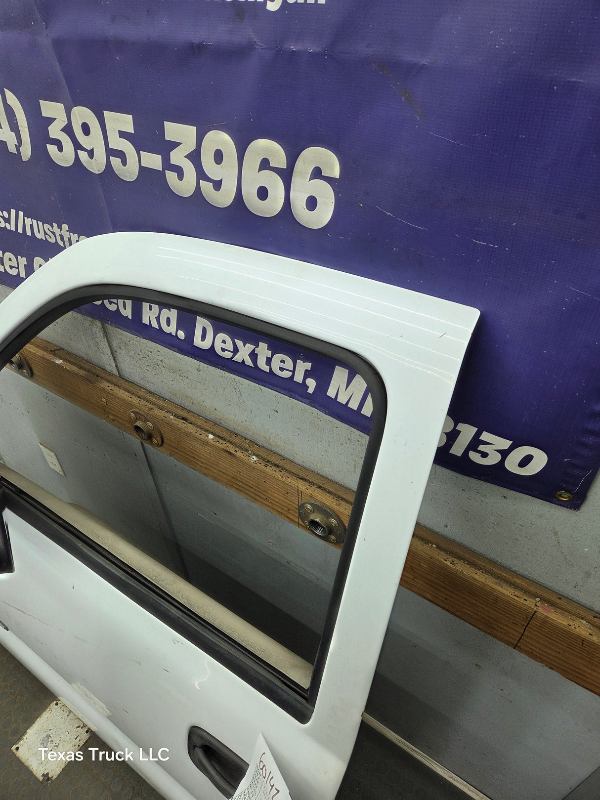 1999-2006 Chevrolet Silverado / GMC Sierra 1500 2500 3500 HD Front Driver Side Door LH