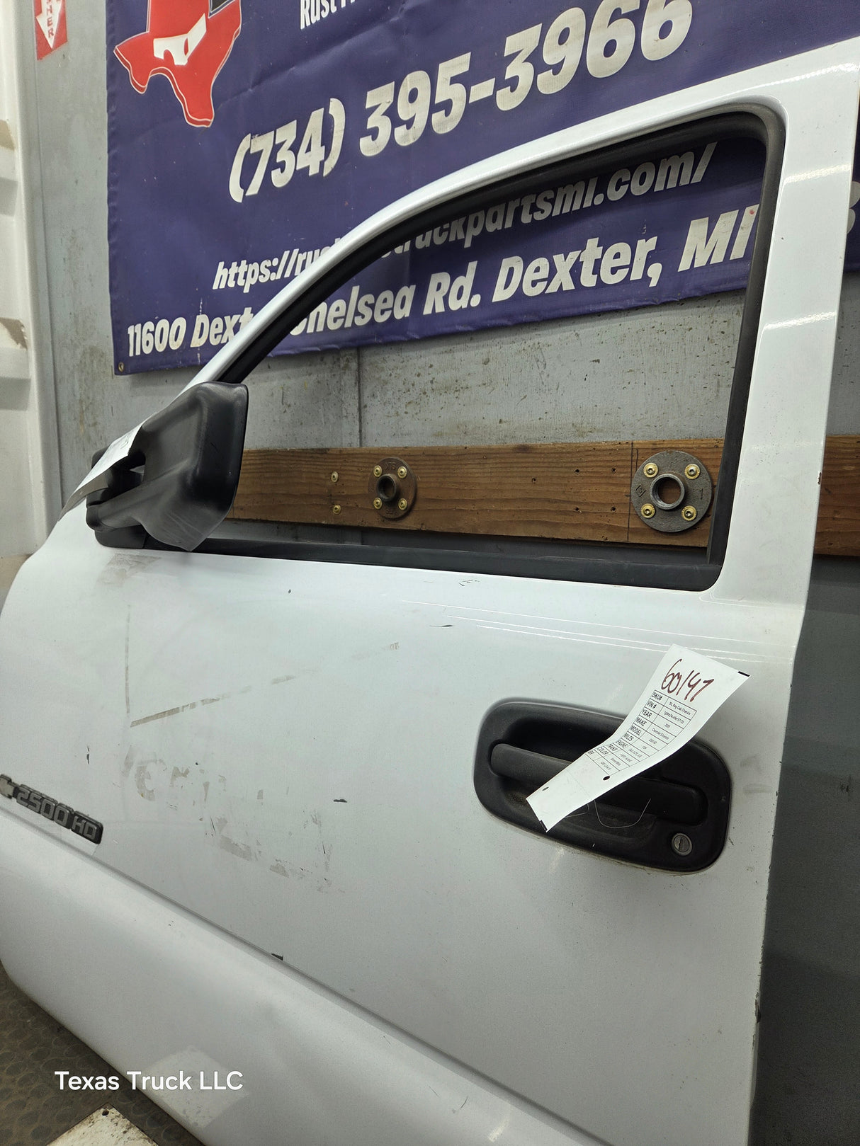 1999-2006 Chevrolet Silverado / GMC Sierra 1500 2500 3500 HD Front Driver Side Door LH