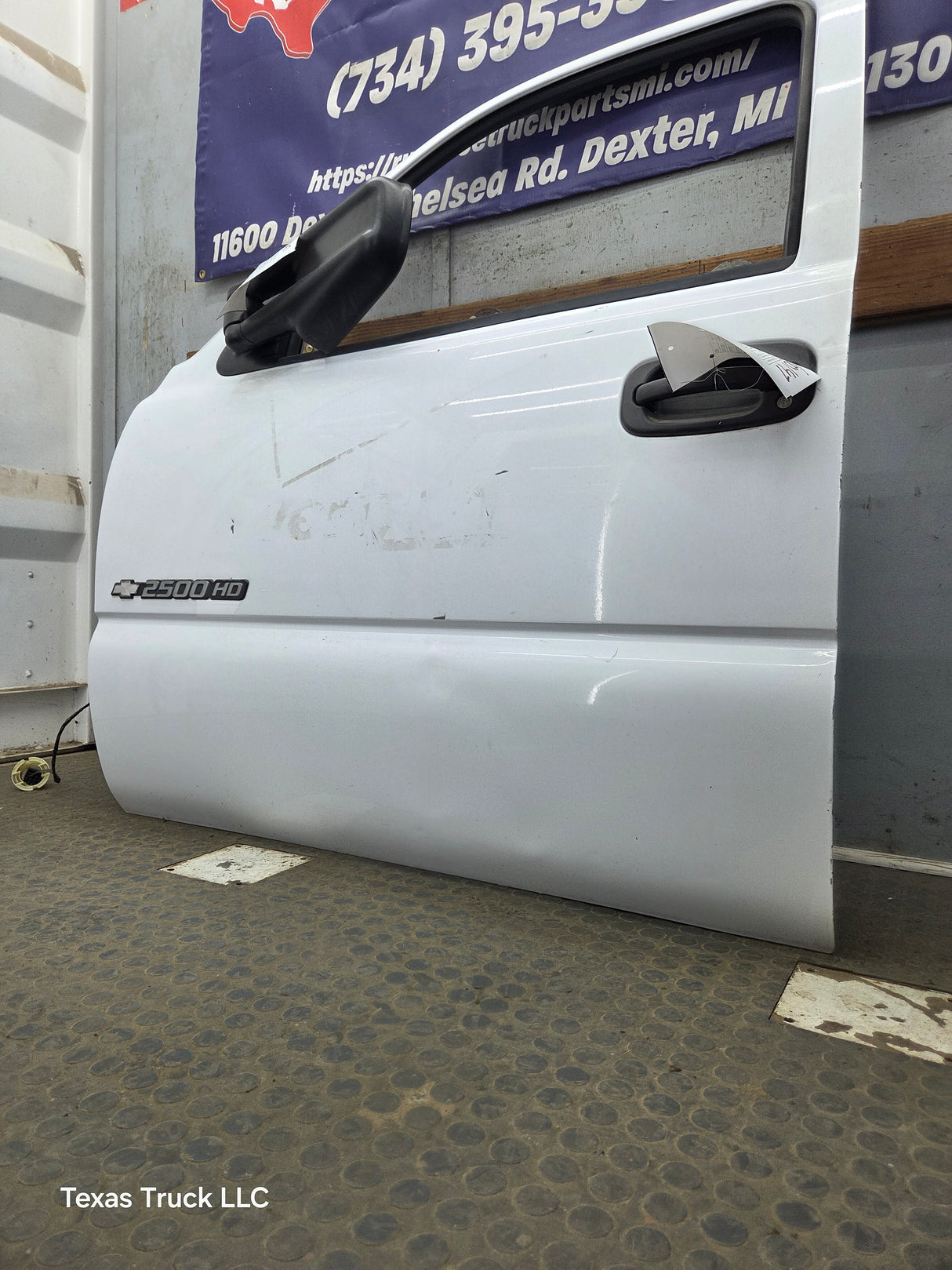1999-2006 Chevrolet Silverado / GMC Sierra 1500 2500 3500 HD Front Driver Side Door LH