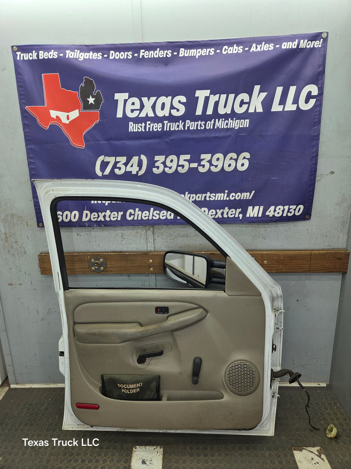 1999-2006 Chevrolet Silverado / GMC Sierra 1500 2500 3500 HD Front Driver Side Door LH