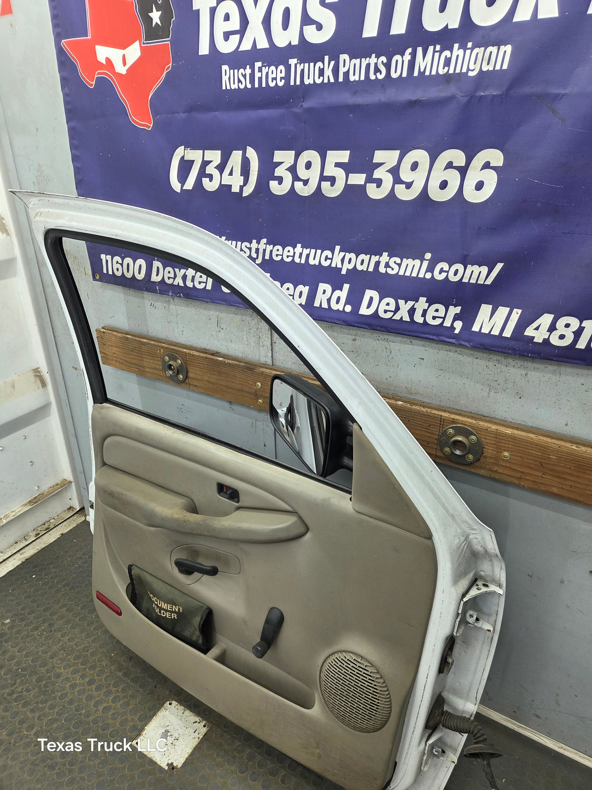 1999-2006 Chevrolet Silverado / GMC Sierra 1500 2500 3500 HD Front Driver Side Door LH