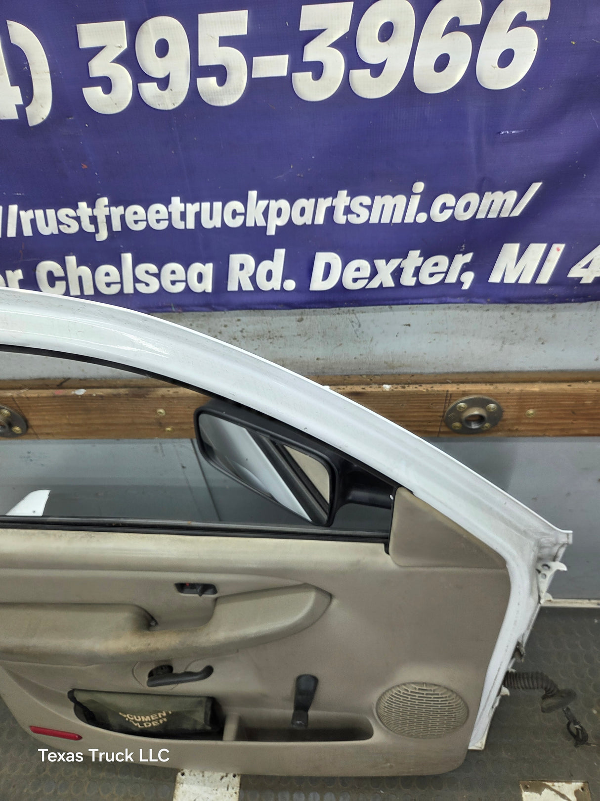 1999-2006 Chevrolet Silverado / GMC Sierra 1500 2500 3500 HD Front Driver Side Door LH