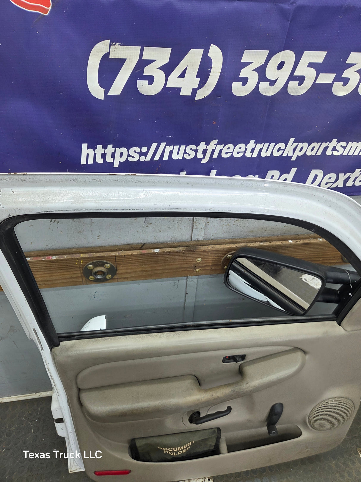 1999-2006 Chevrolet Silverado / GMC Sierra 1500 2500 3500 HD Front Driver Side Door LH