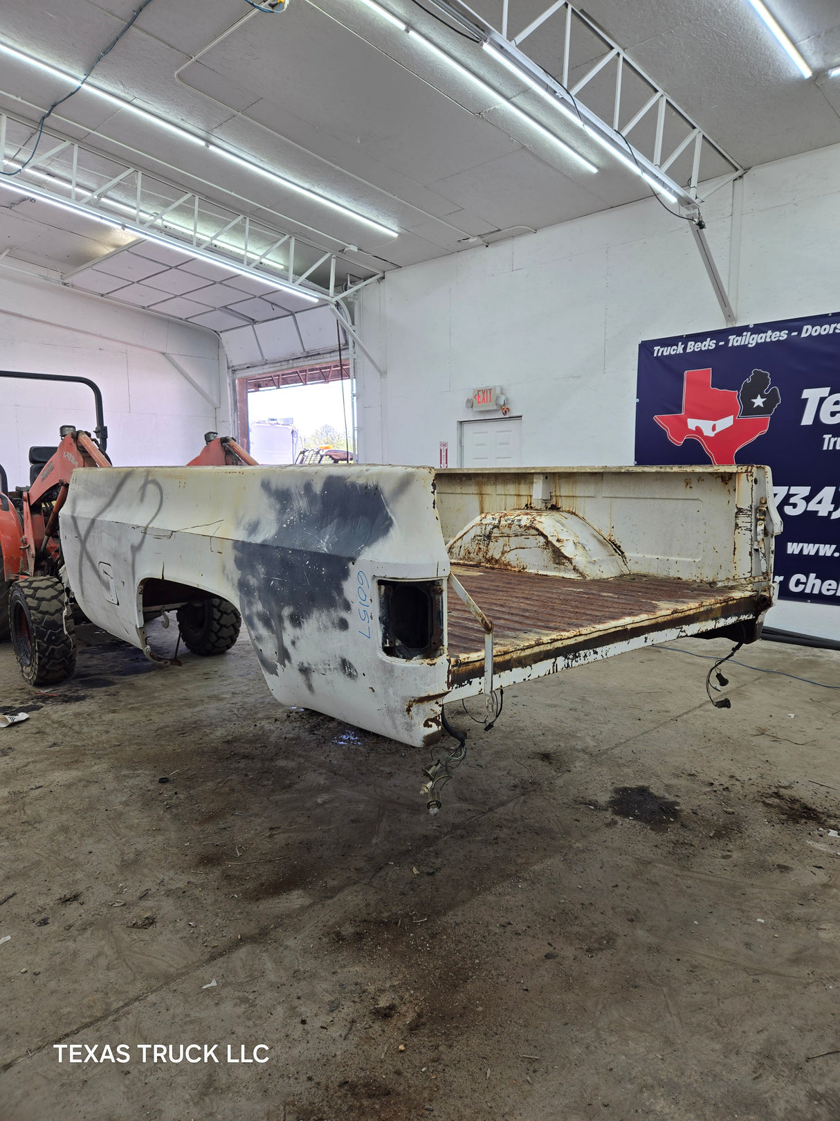 1979-1987 Chevrolet / GMC Square Body 8' Long Bed C10 C15 C20 C25 C35 K10 K15 K20 K25 K35