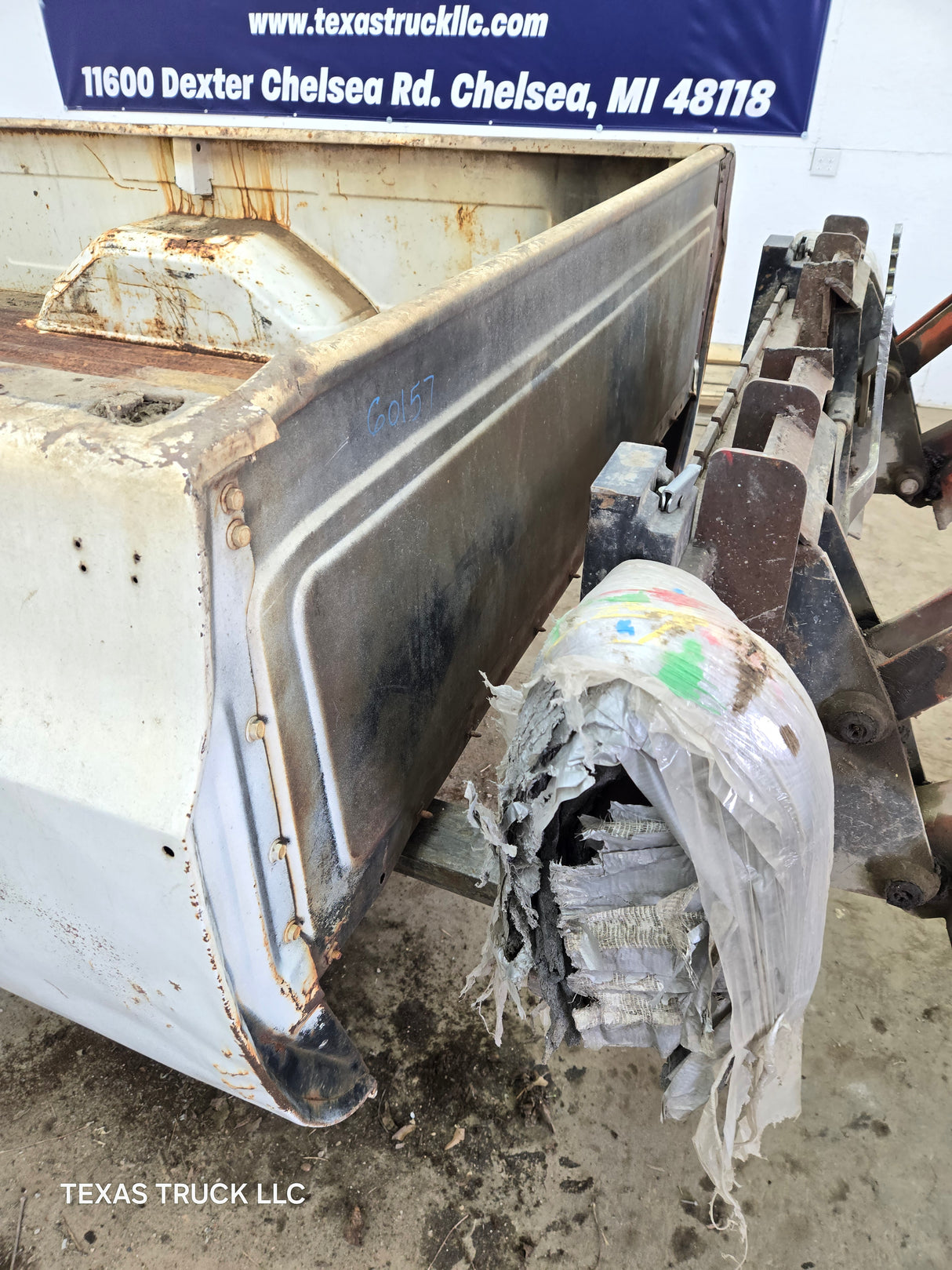 1979-1987 Chevrolet / GMC Square Body 8' Long Bed C10 C15 C20 C25 C35 K10 K15 K20 K25 K35