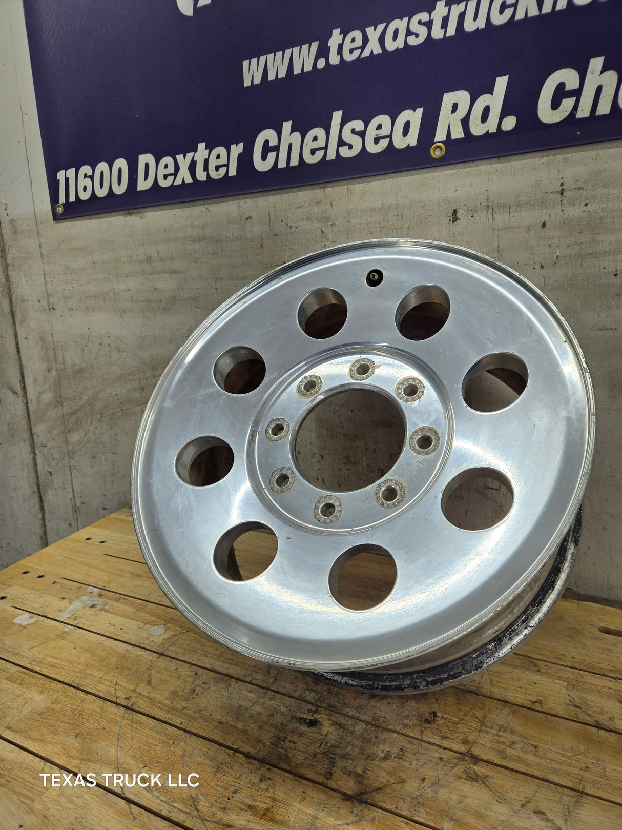 2005-2007 Ford Super Duty F250 F350 17" x 7.5" Aluminum Wheel 8x170 SRW