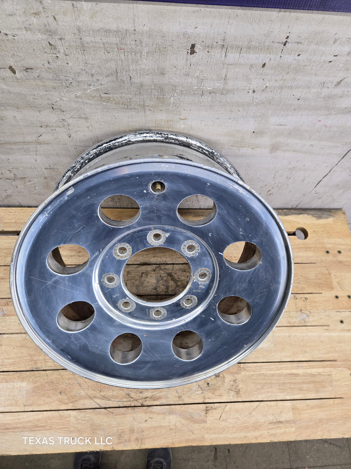 2005-2007 Ford Super Duty F250 F350 17" x 7.5" Aluminum Wheel 8x170 SRW