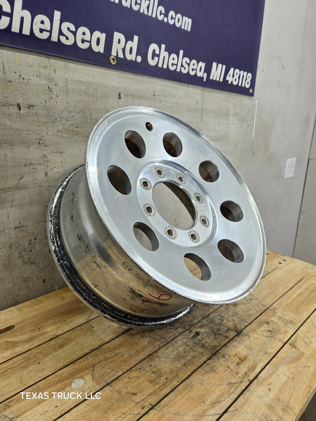 2005-2007 Ford Super Duty F250 F350 17" x 7.5" Aluminum Wheel 8x170 SRW
