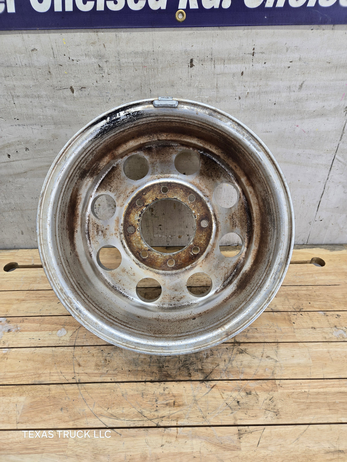 2005-2007 Ford Super Duty F250 F350 17" x 7.5" Aluminum Wheel 8x170 SRW