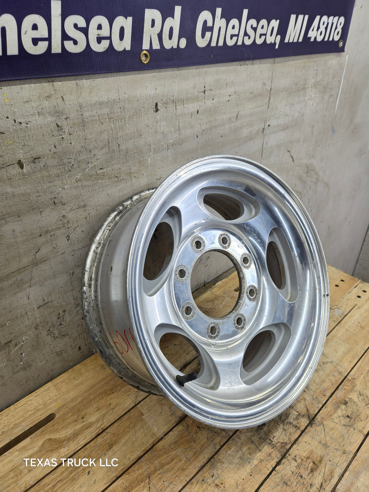 1999-2004 Ford F250 F350 Super Duty Excursion 16" Polished Aluminum Wheel Rim