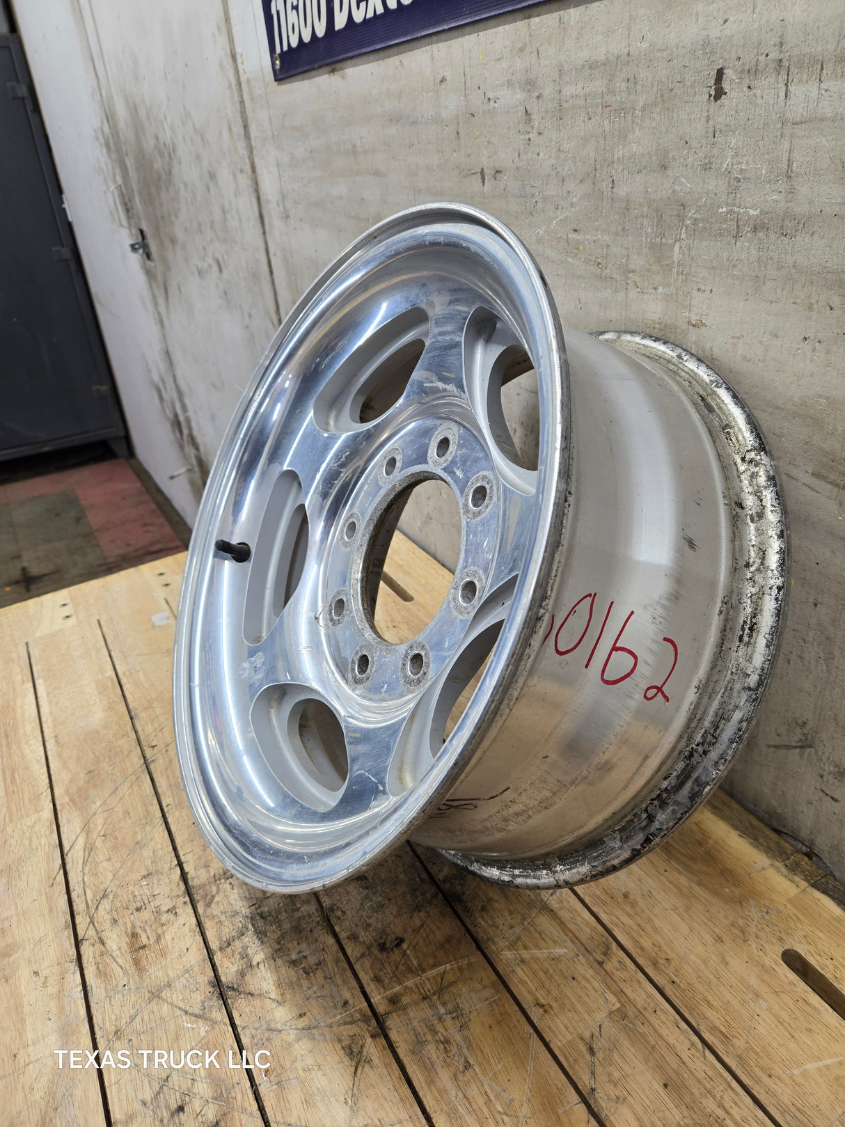 1999-2004 Ford F250 F350 Super Duty Excursion 16" Polished Aluminum Wheel Rim
