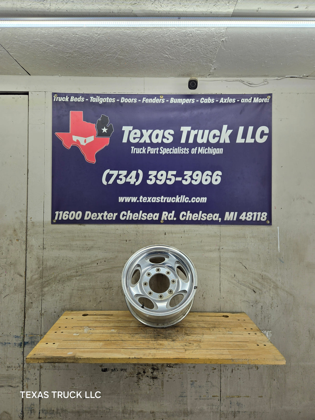 1999-2004 Ford F250 F350 Super Duty Excursion 16" Polished Aluminum Wheel Rim