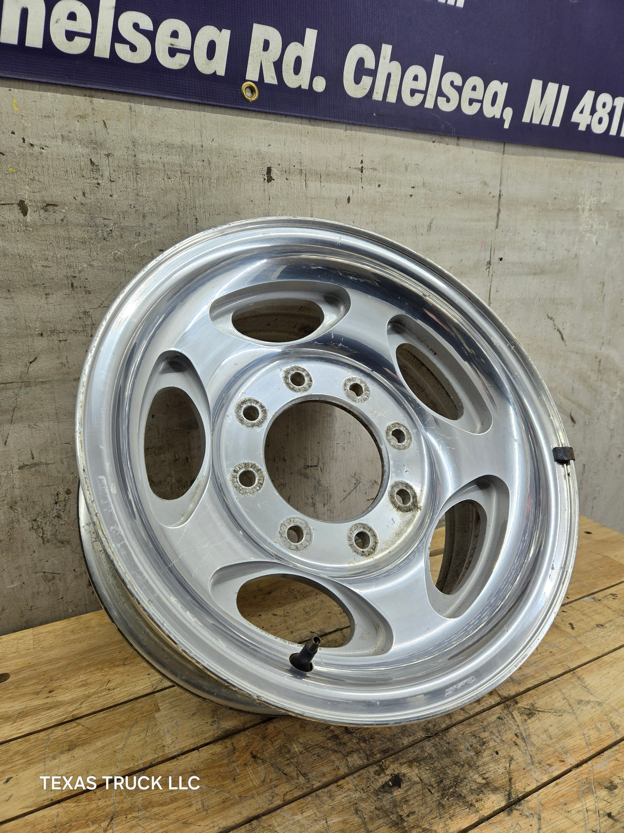 1999-2004 Ford F250 F350 Super Duty Excursion 16" Polished Aluminum Wheel Rim