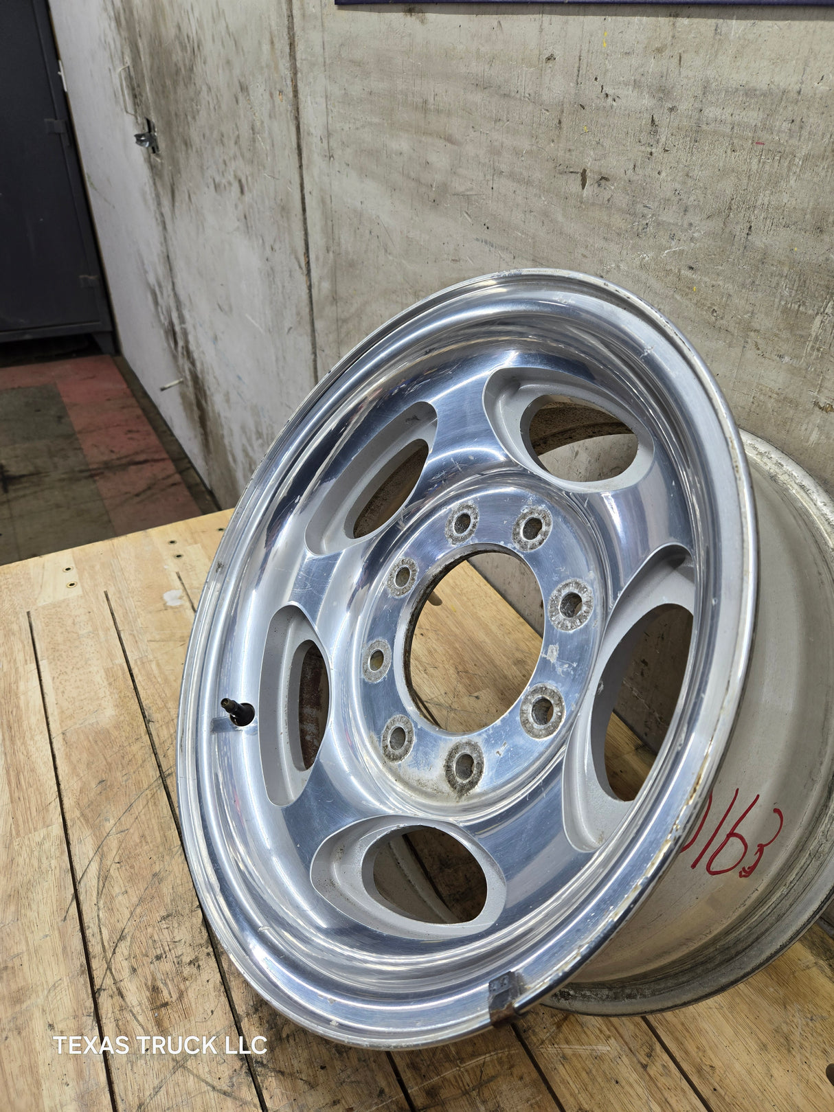 1999-2004 Ford F250 F350 Super Duty Excursion 16" Polished Aluminum Wheel Rim