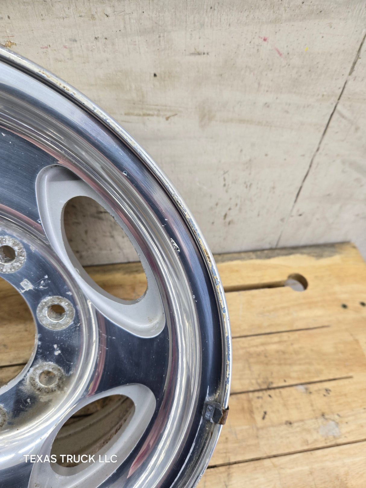 1999-2004 Ford F250 F350 Super Duty Excursion 16" Polished Aluminum Wheel Rim