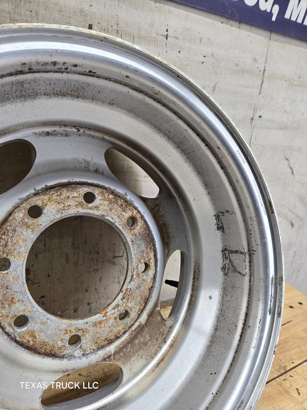 1999-2004 Ford F250 F350 Super Duty Excursion 16" Polished Aluminum Wheel Rim