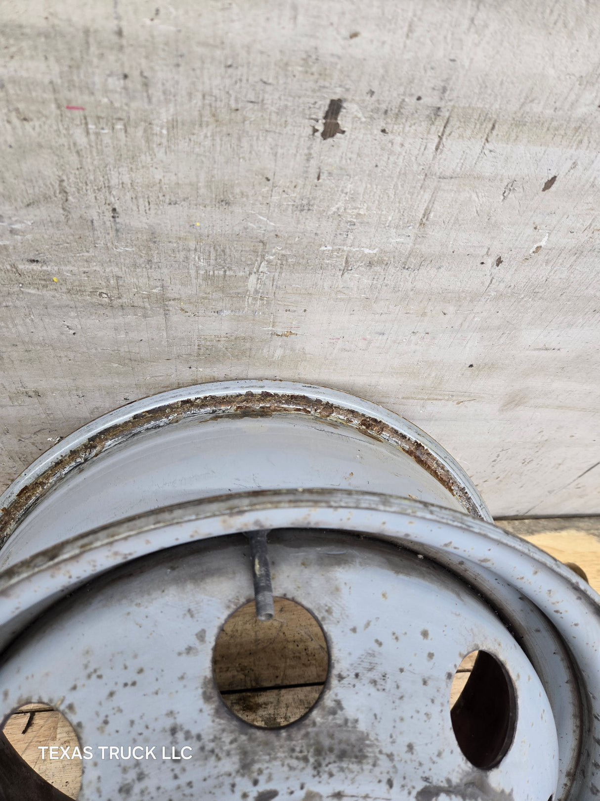 1992-2007 Ford Van E350 8 lug Dually Wheel