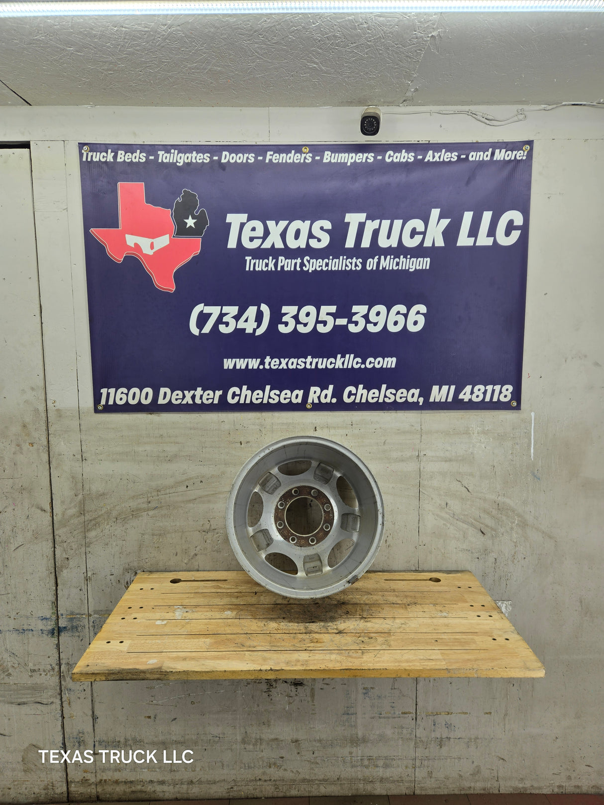 2009-2016 Ford Super Duty F250 F350 18" x 8" Aluminum Wheel 8x170 SRW