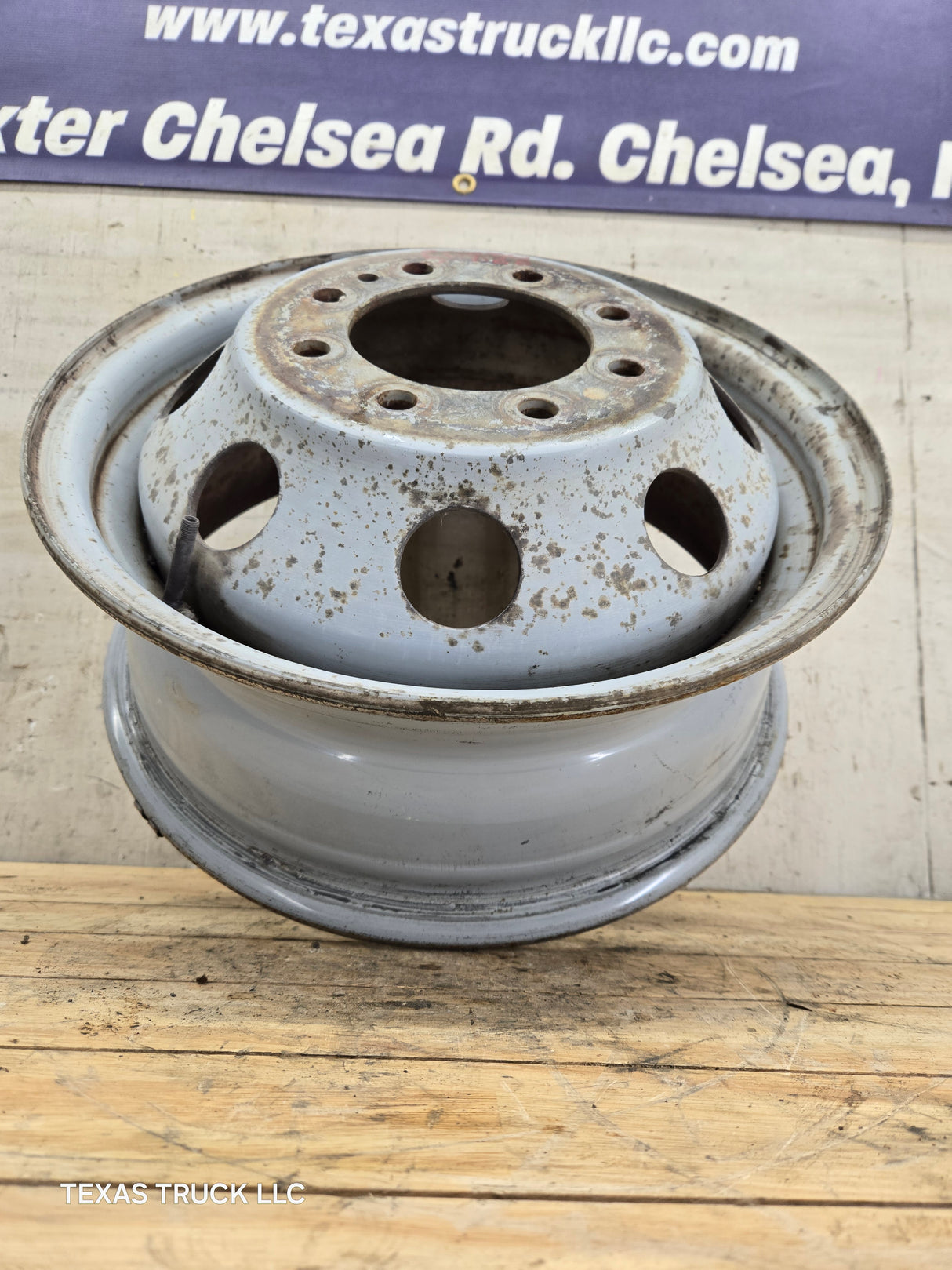 1992-2007 Ford Van E350 8 lug Dually Wheel