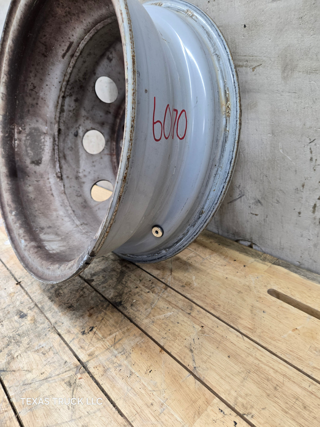 1992-2007 Ford Van E350 8 lug Dually Wheel