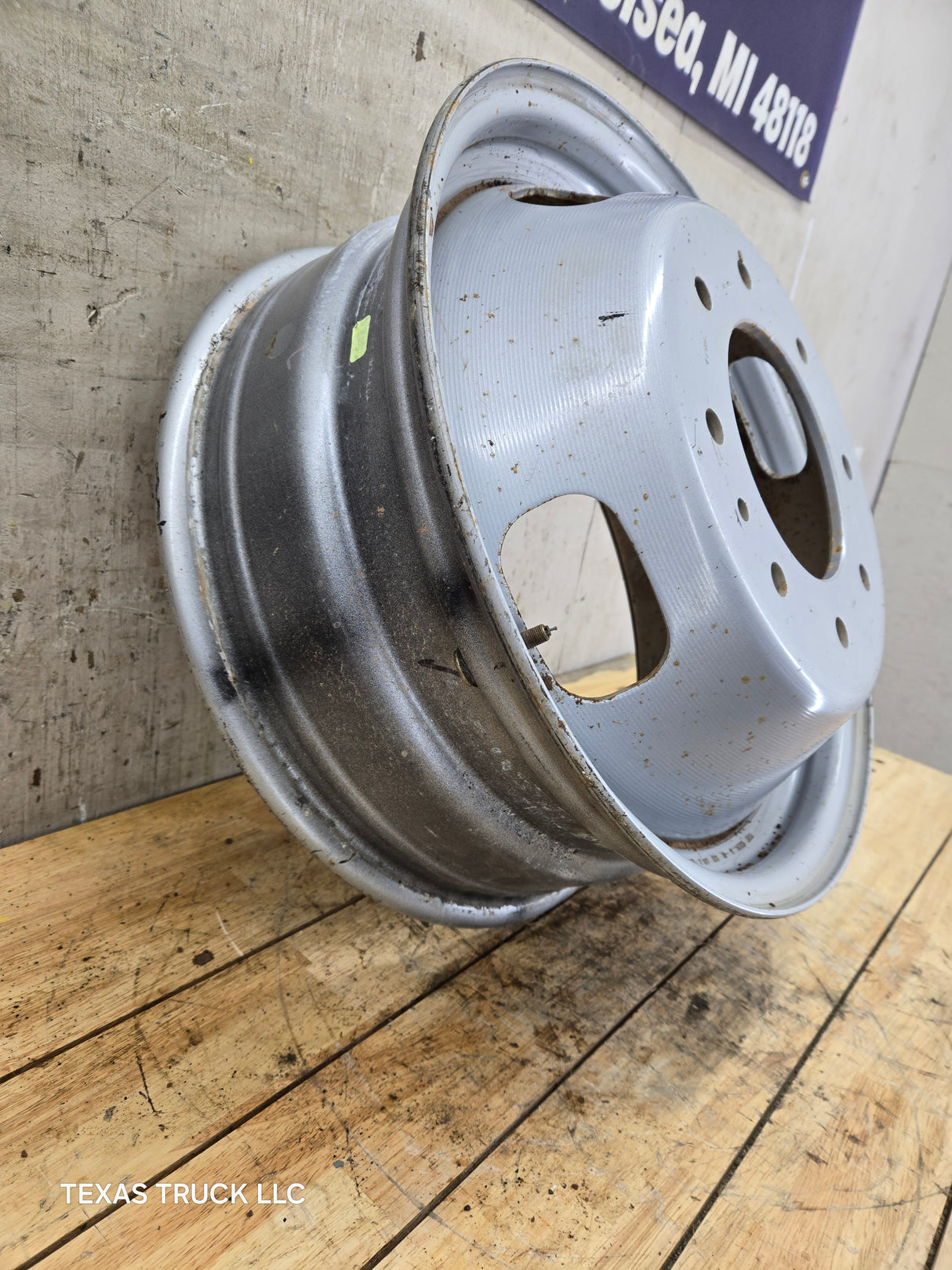 2005-2026 Ford Super Duty F350 Dually Wheel 17" x 6.5 Rim 8 lug