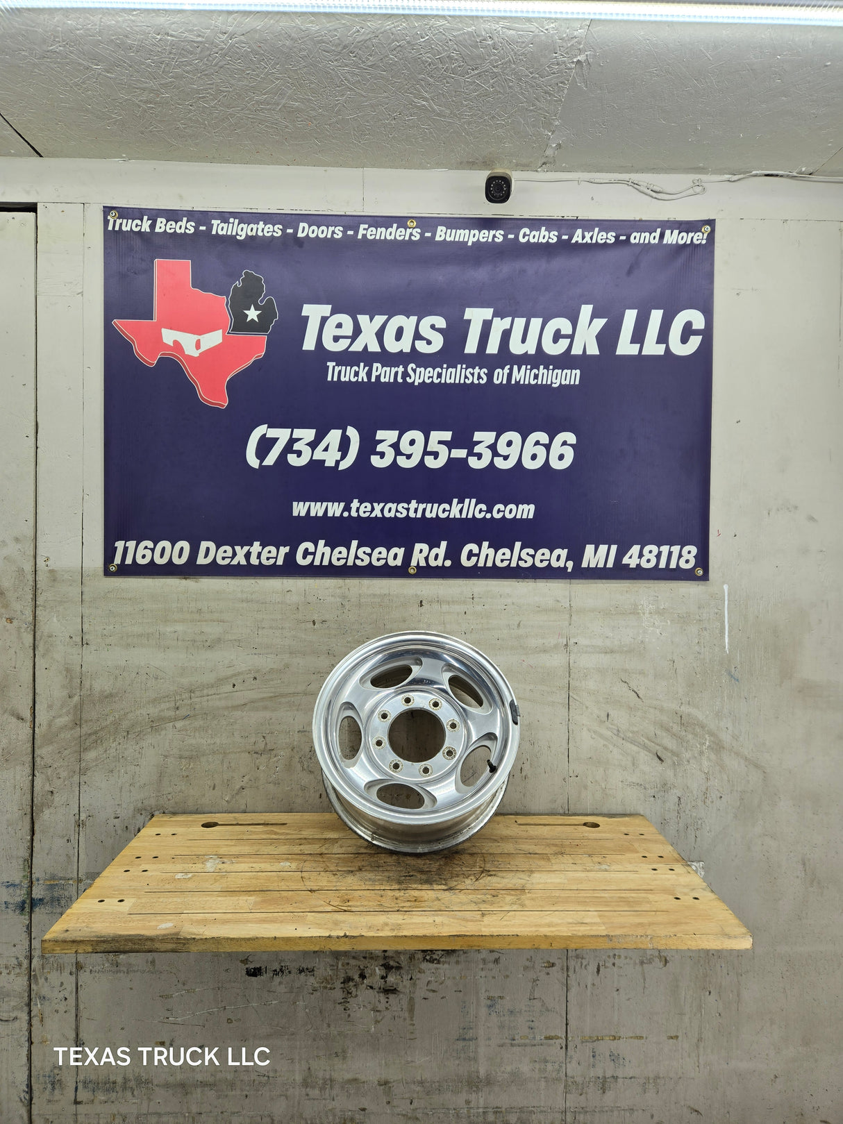 1999-2004 Ford F250 F350 Super Duty Excursion 16" Polished Aluminum Wheel Rim