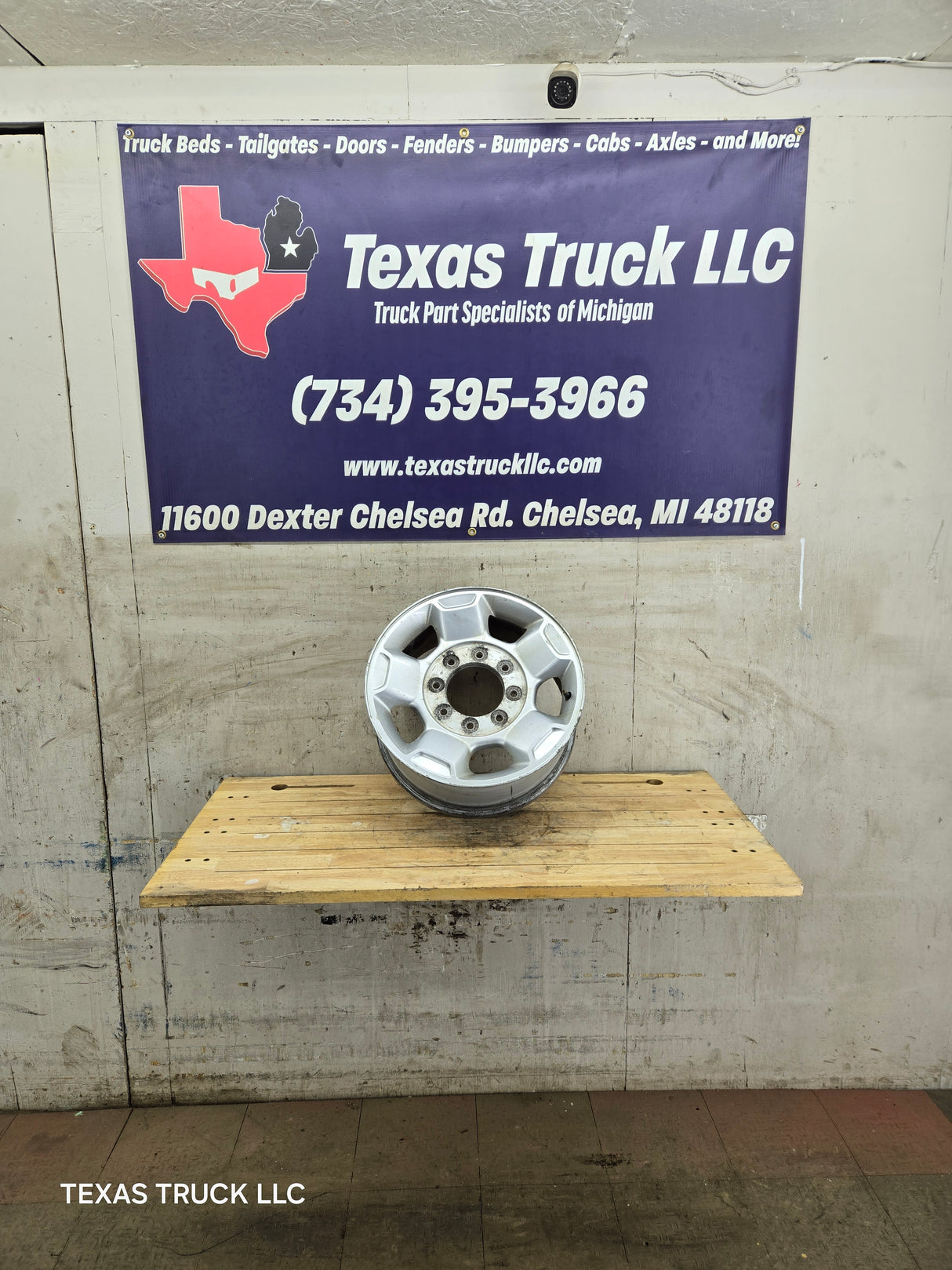 2010-2016 Ford Super Duty F250 F350 17" x 7.5" Aluminum Wheel 8x170 SRW