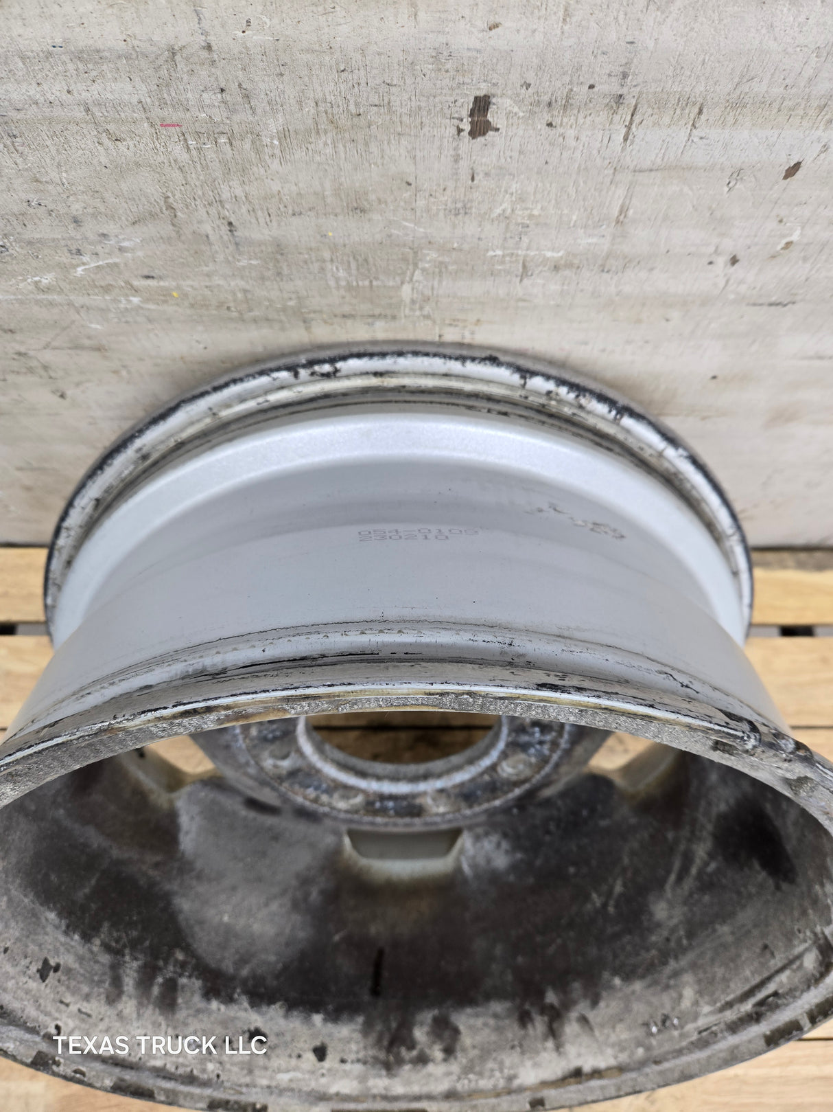 2010-2016 Ford Super Duty F250 F350 17" x 7.5" Aluminum Wheel 8x170 SRW