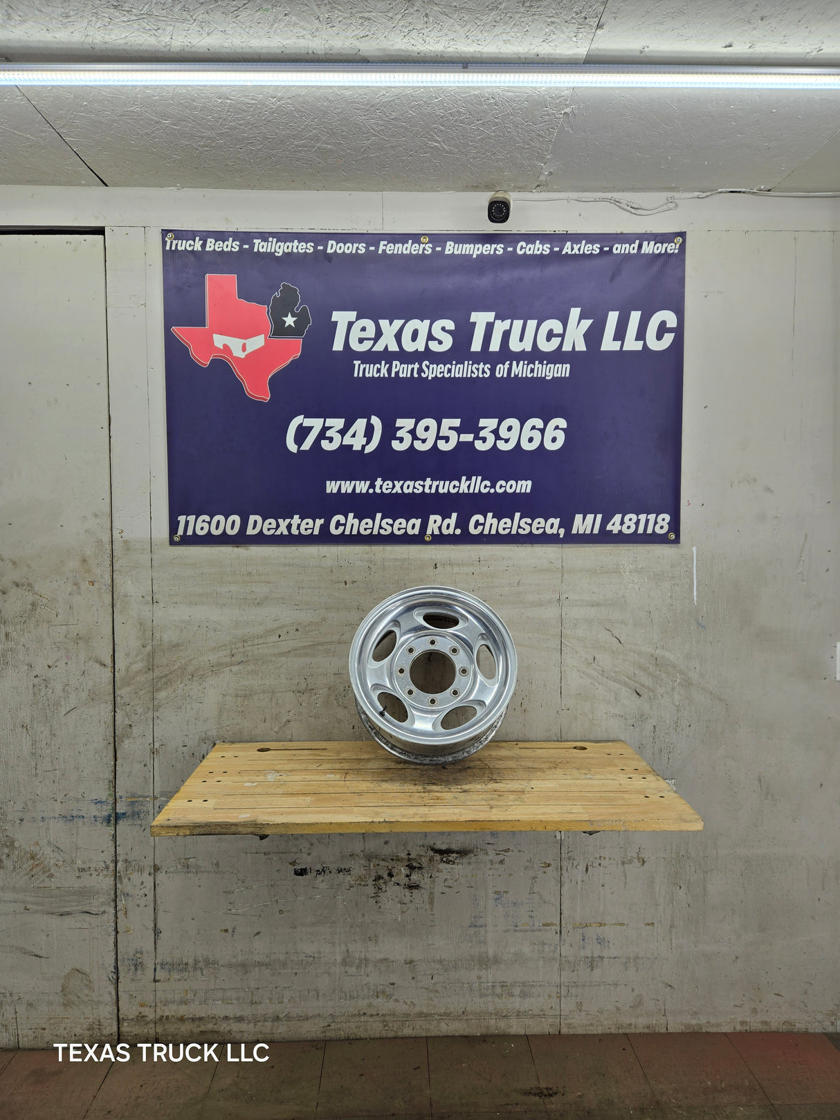 1999-2004 Ford F250 F350 Super Duty Excursion 16" Polished Aluminum Wheel Rim