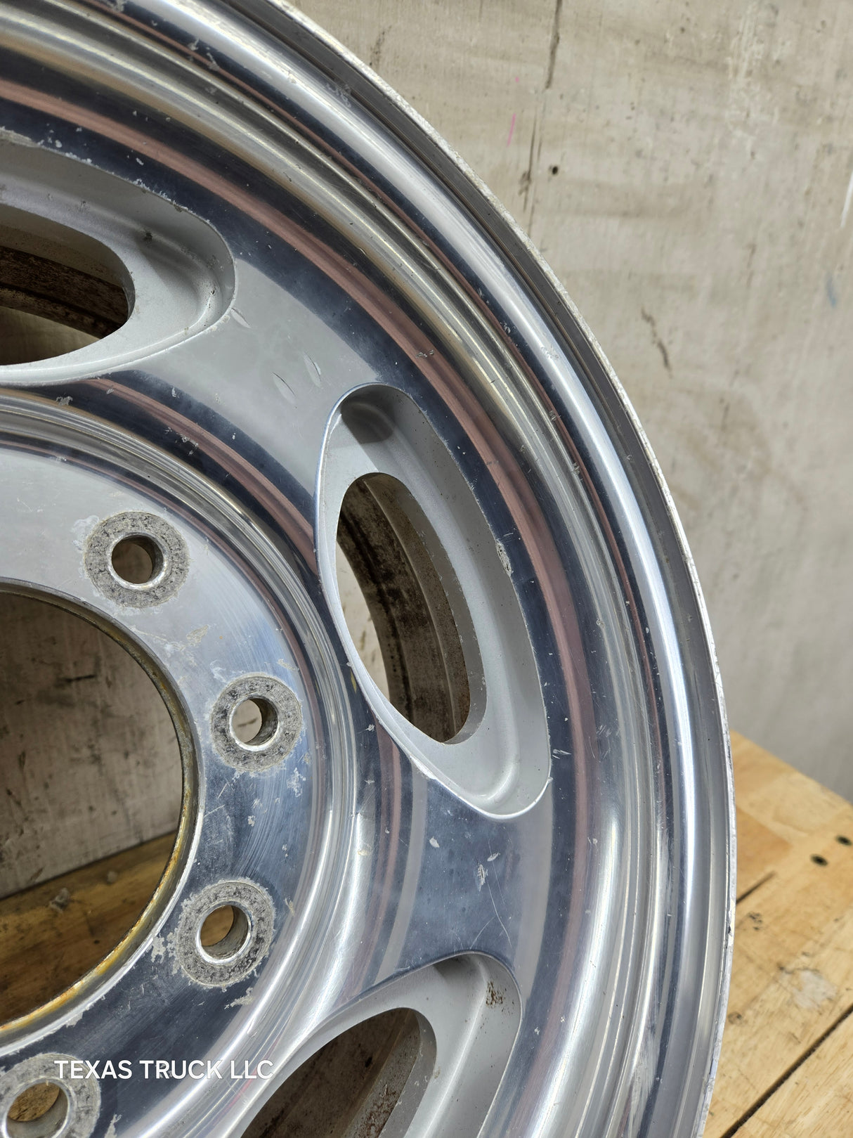 1999-2004 Ford F250 F350 Super Duty Excursion 16" Polished Aluminum Wheel Rim