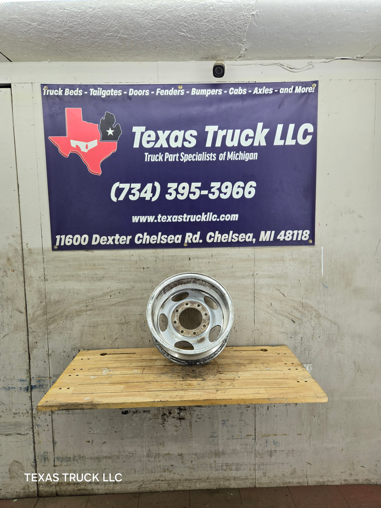 1999-2004 Ford F250 F350 Super Duty Excursion 16" Polished Aluminum Wheel Rim