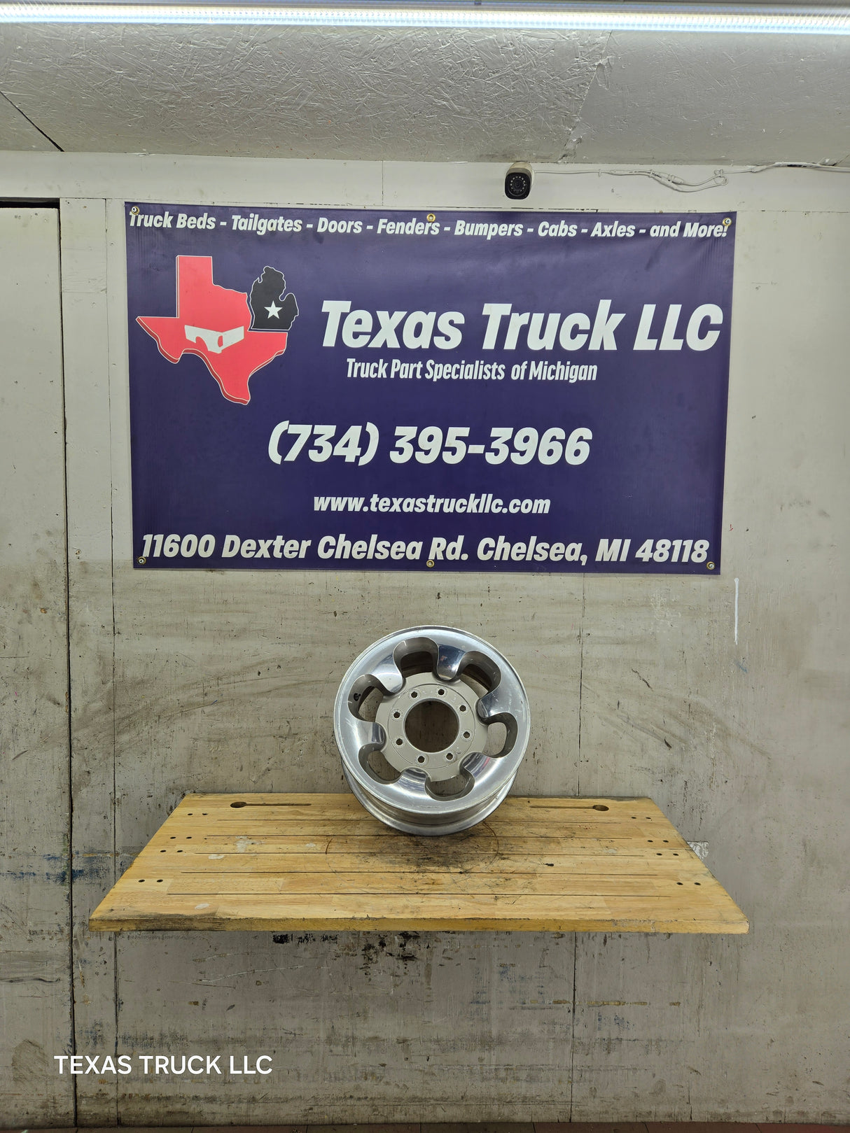1999-2004 Ford F250 F350 Super Duty Excursion 16 x 7" Polished Aluminum Wheel Rim 8 x 170