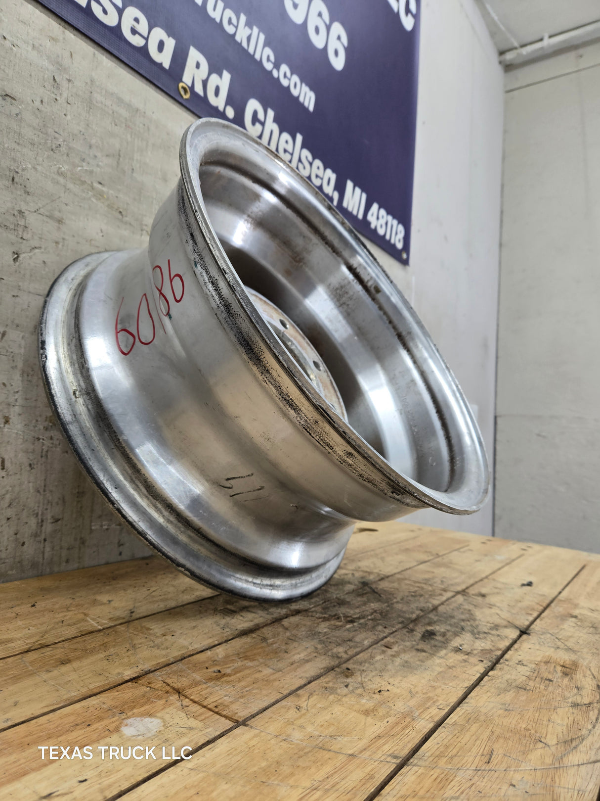 1999-2004 Ford F250 F350 Super Duty Excursion 16 x 7" Polished Aluminum Wheel Rim 8 x 170