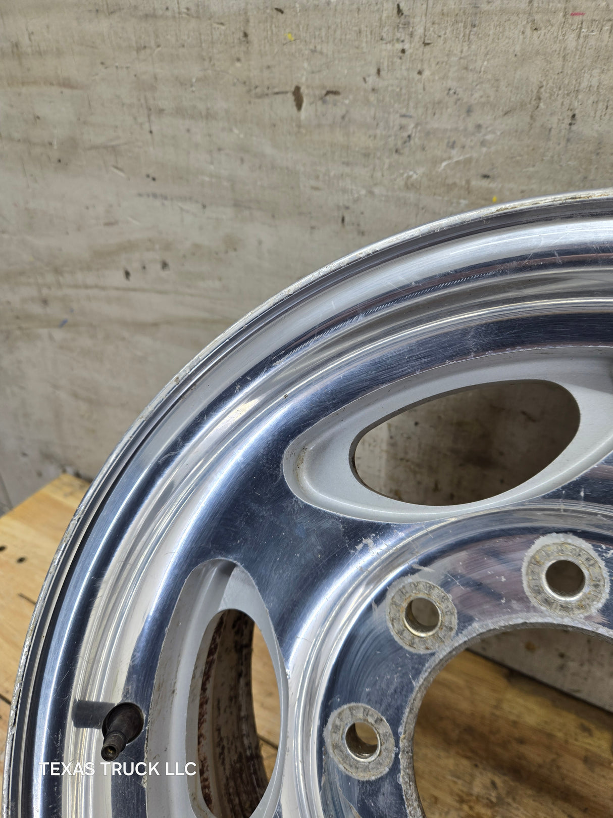 1999-2004 Ford F250 F350 Super Duty Excursion 16" Polished Aluminum Wheel Rim