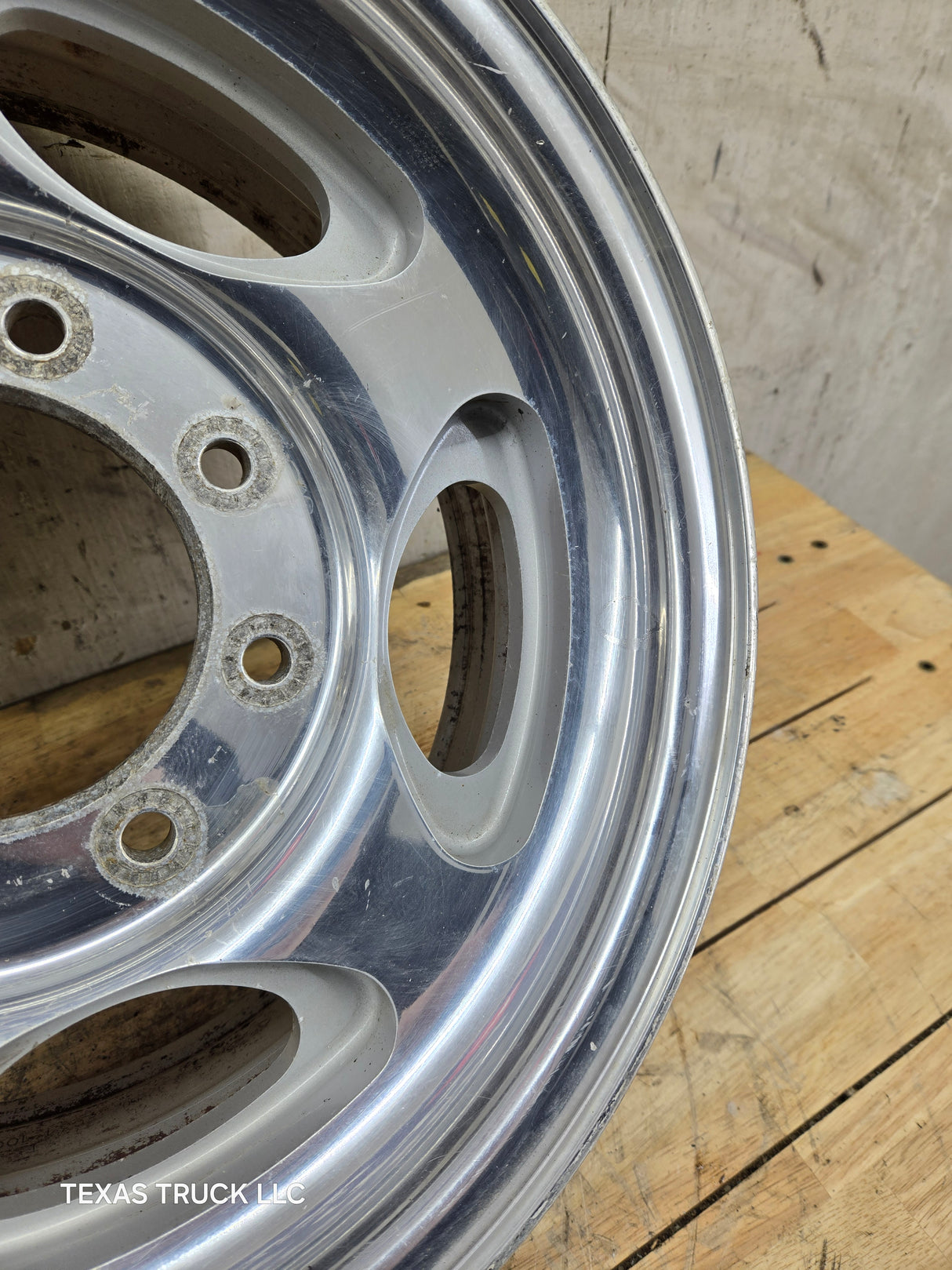1999-2004 Ford F250 F350 Super Duty Excursion 16" Polished Aluminum Wheel Rim