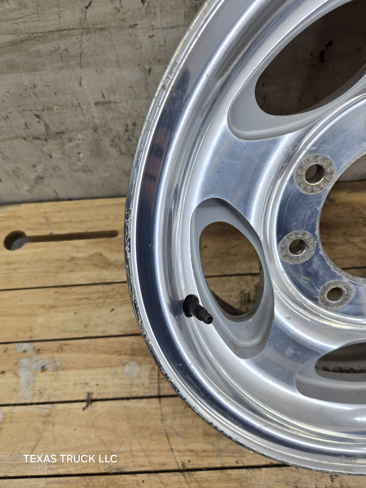 1999-2004 Ford F250 F350 Super Duty Excursion 16" Polished Aluminum Wheel Rim