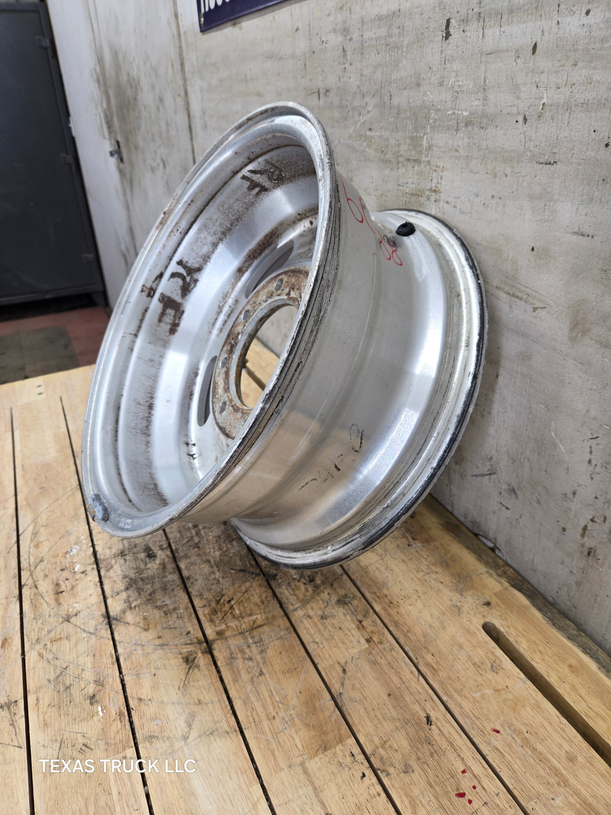 1999-2004 Ford F250 F350 Super Duty Excursion 16" Polished Aluminum Wheel Rim