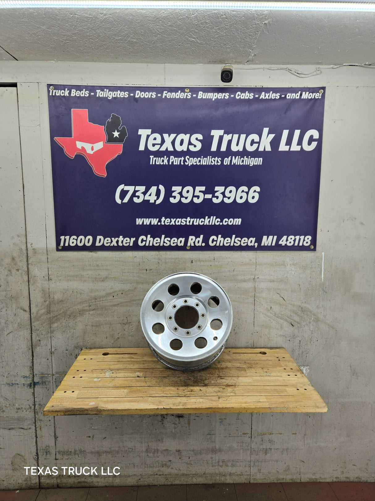 2005-2007 Ford Super Duty F250 F350 17" x 7.5" Aluminum Wheel 8x170 SRW