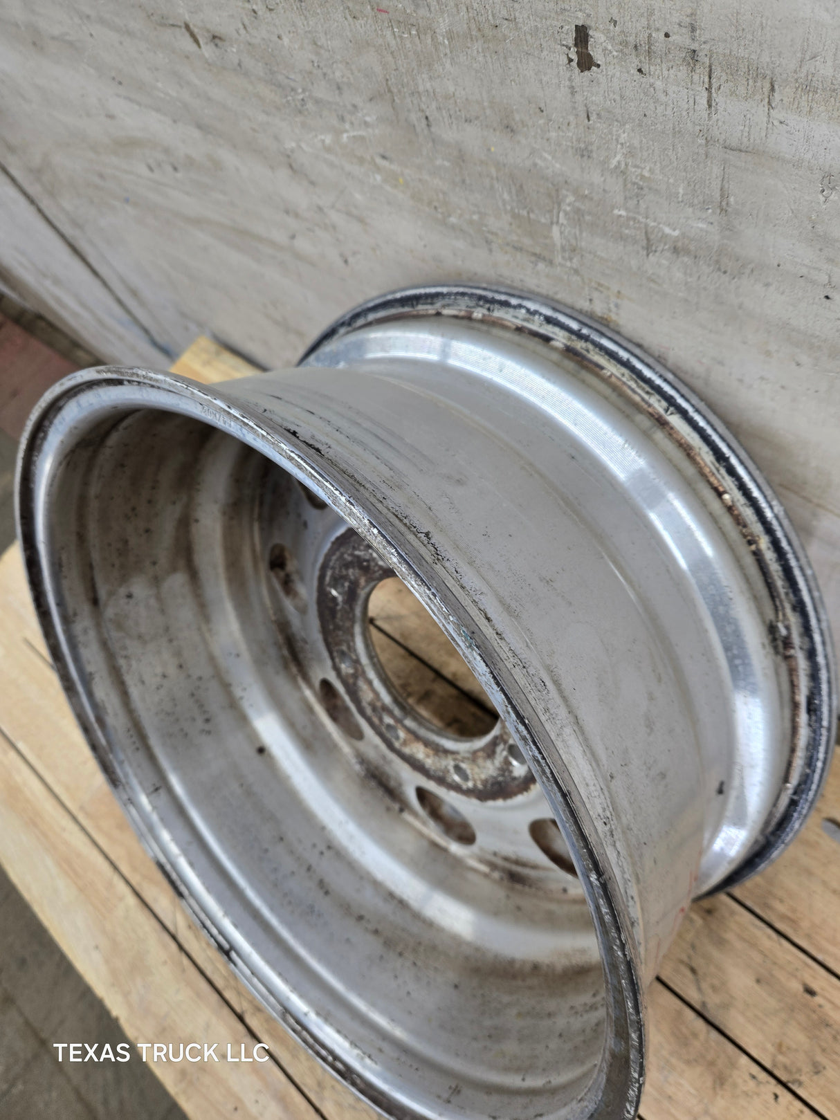 2005-2007 Ford Super Duty F250 F350 17" x 7.5" Aluminum Wheel 8x170 SRW