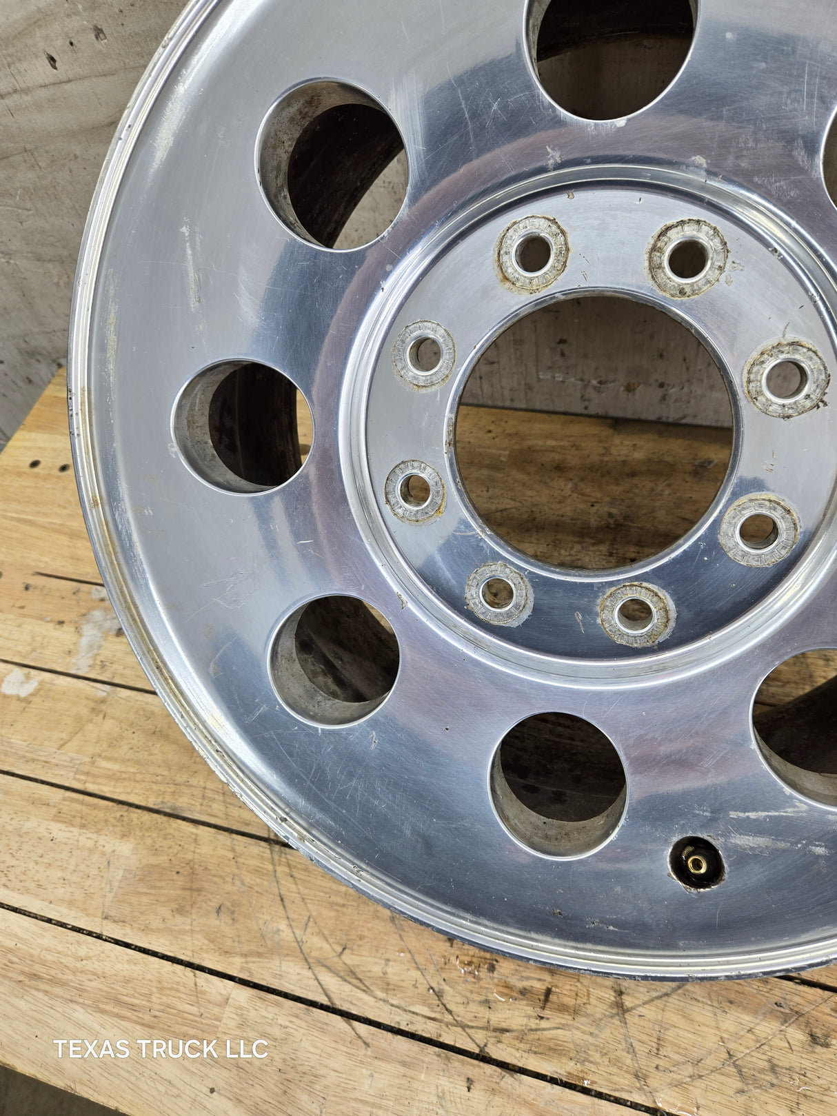 2005-2007 Ford Super Duty F250 F350 17" x 7.5" Aluminum Wheel 8x170 SRW