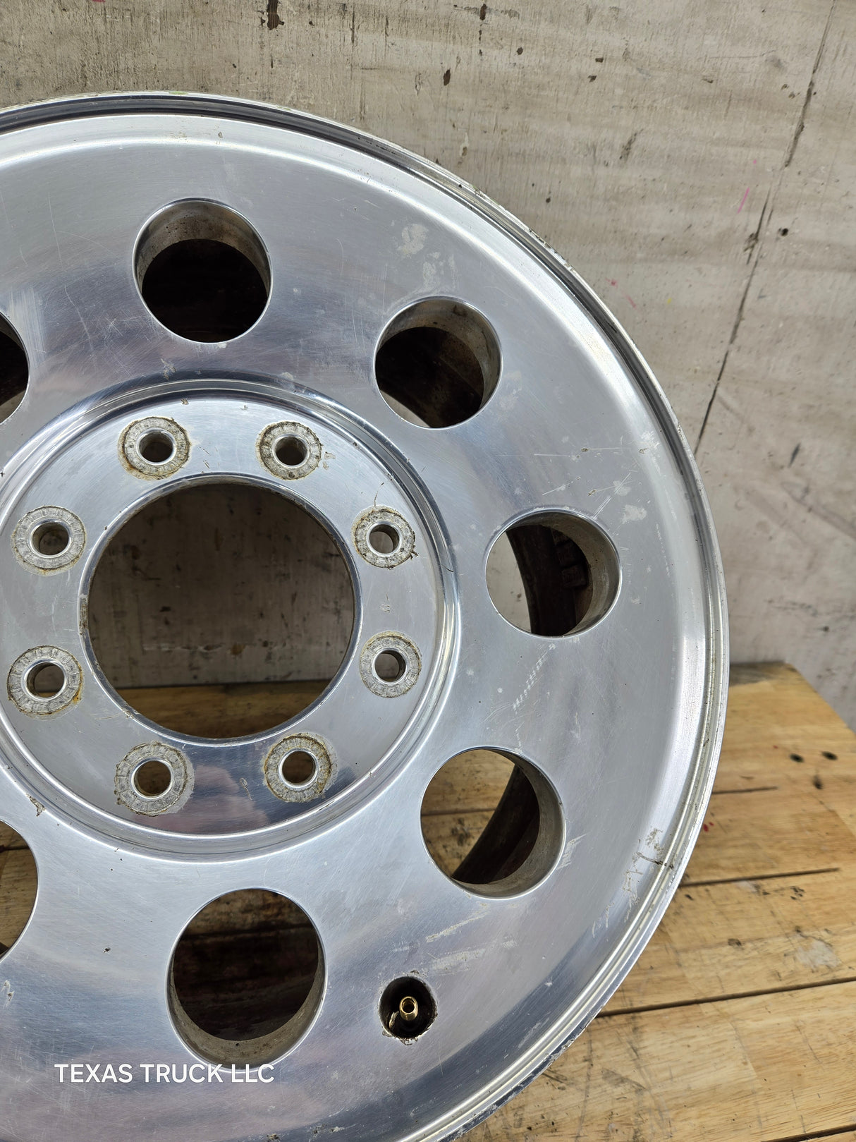 2005-2007 Ford Super Duty F250 F350 17" x 7.5" Aluminum Wheel 8x170 SRW