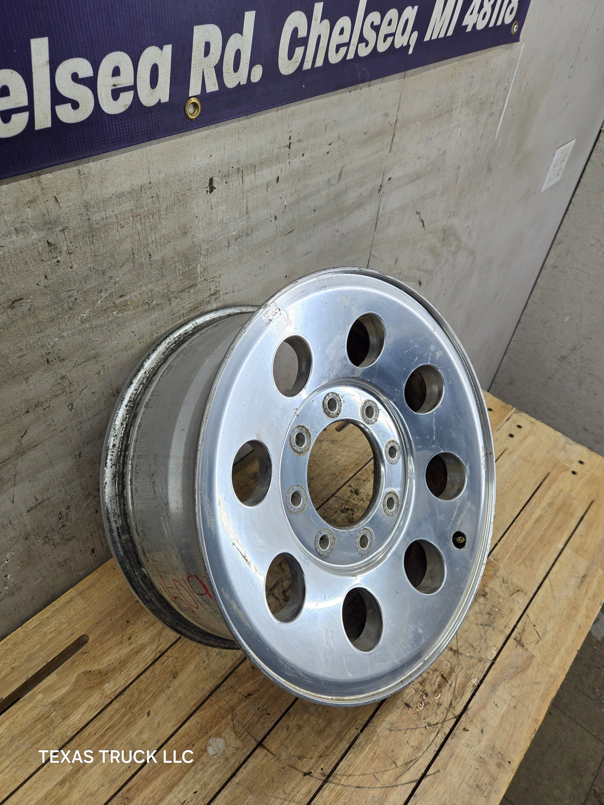2005-2007 Ford Super Duty F250 F350 17" x 7.5" Aluminum Wheel 8x170 SRW