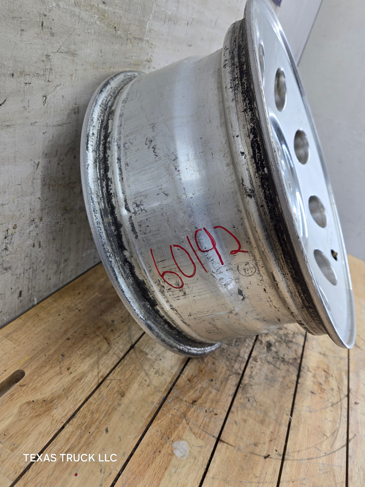 2005-2007 Ford Super Duty F250 F350 17" x 7.5" Aluminum Wheel 8x170 SRW
