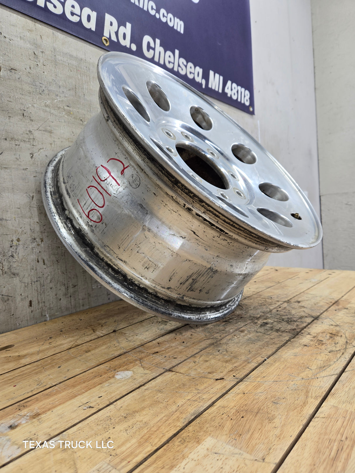 2005-2007 Ford Super Duty F250 F350 17" x 7.5" Aluminum Wheel 8x170 SRW