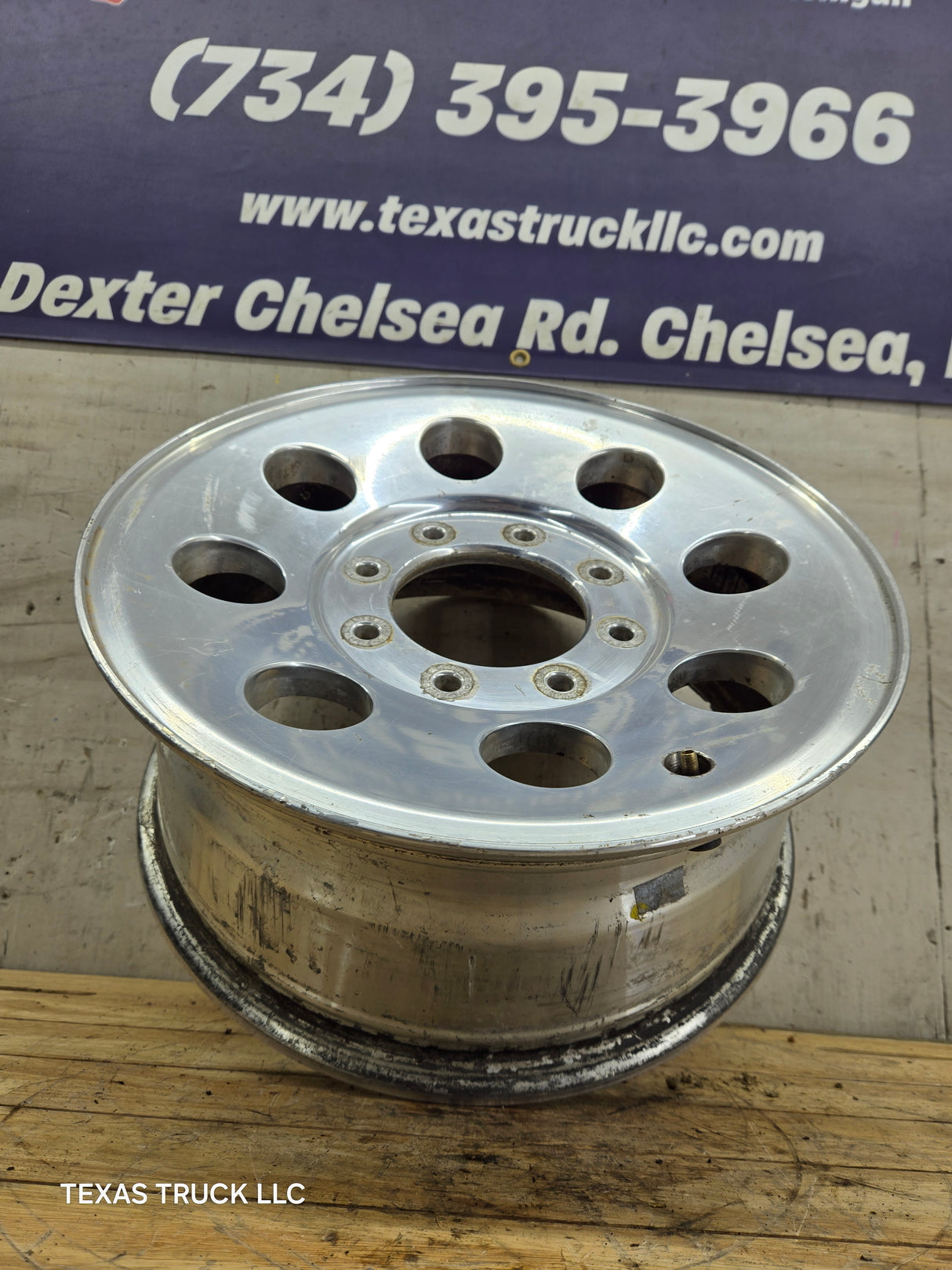 2005-2007 Ford Super Duty F250 F350 17" x 7.5" Aluminum Wheel 8x170 SRW