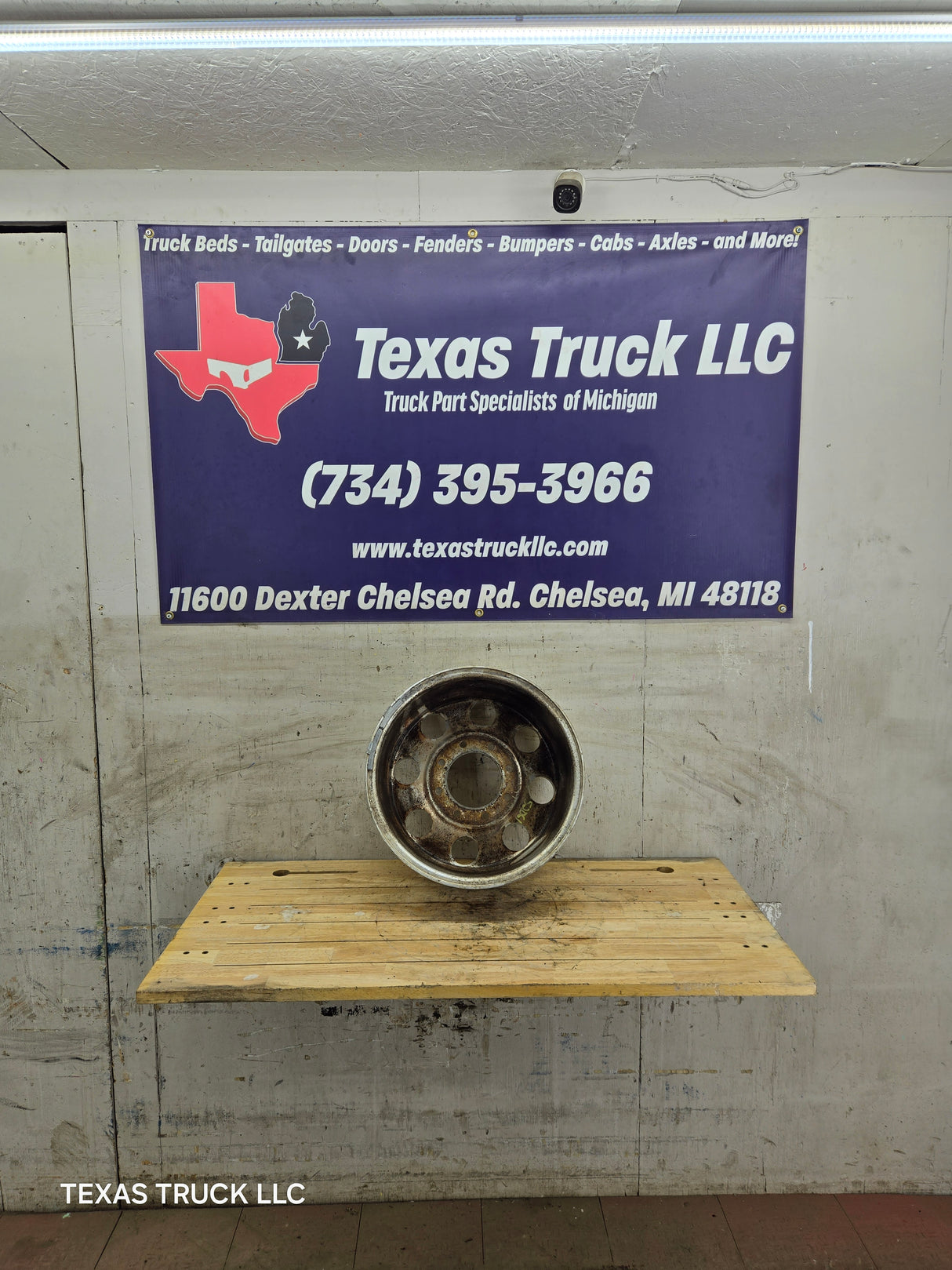 2005-2007 Ford Super Duty F250 F350 17" x 7.5" Aluminum Wheel 8x170 SRW