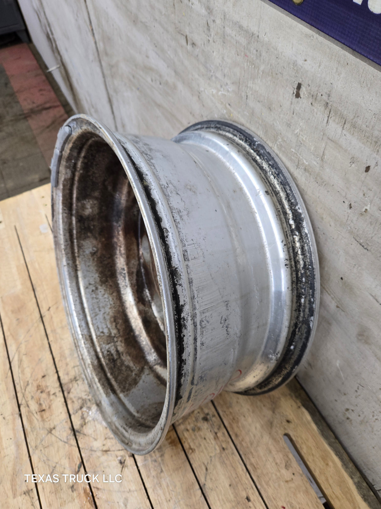 2005-2007 Ford Super Duty F250 F350 17" x 7.5" Aluminum Wheel 8x170 SRW